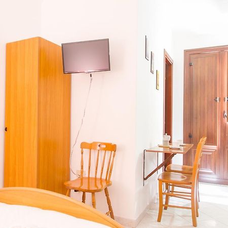 Bordonaro Mini Studio Apartment Cefalu Bagian luar foto