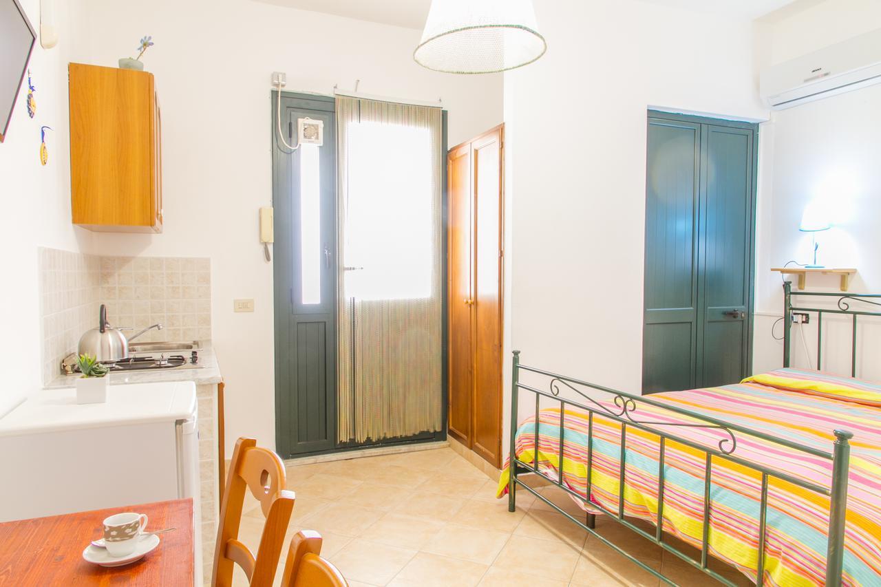 Bordonaro Mini Studio Apartment Cefalu Bagian luar foto