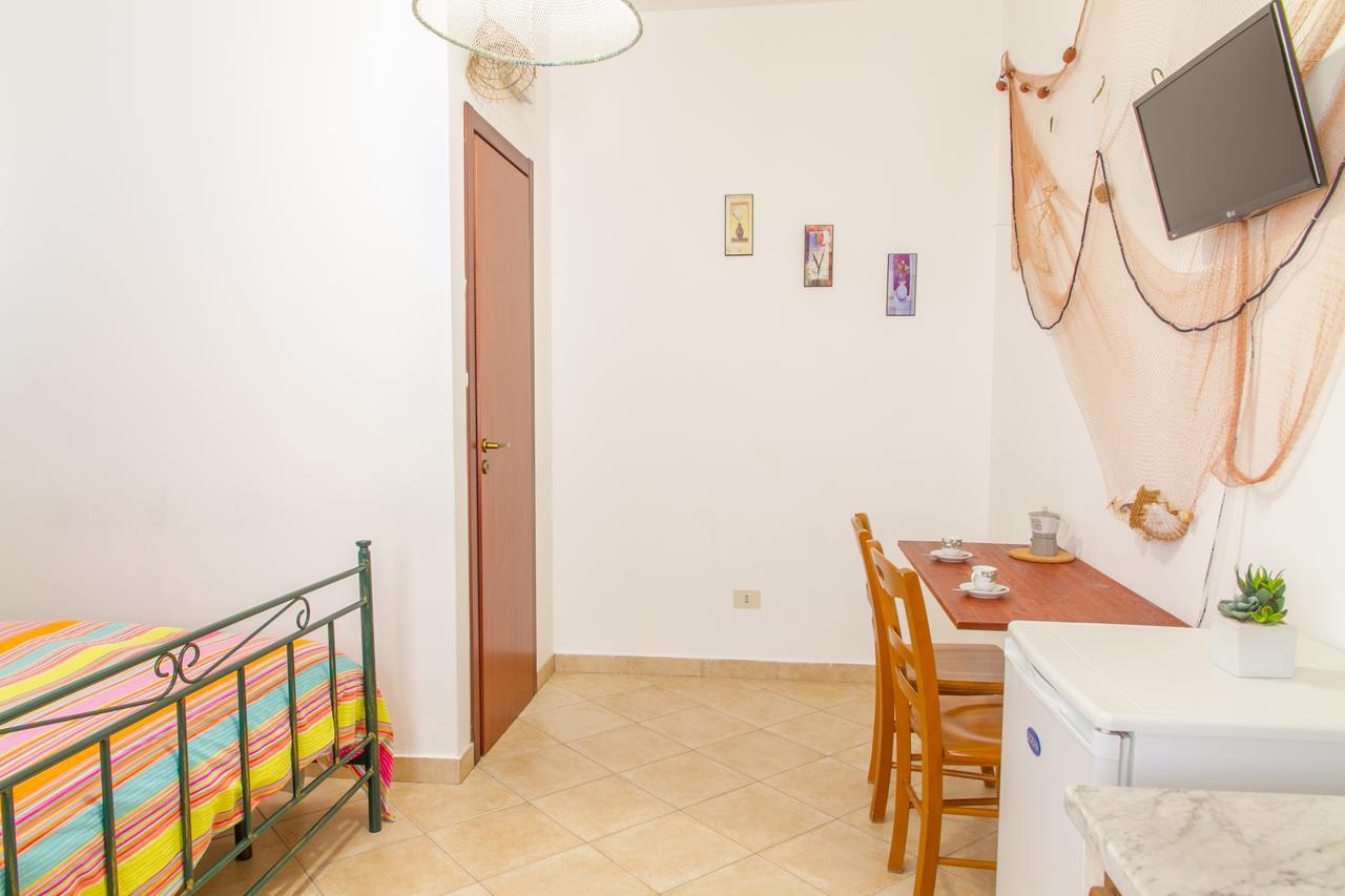 Bordonaro Mini Studio Apartment Cefalu Bagian luar foto